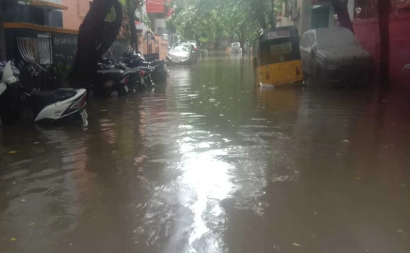 chennai heavy rains greater chennai corporation announced lane line numbers